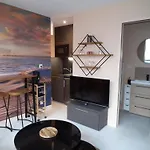 Les Maisons De Louise Apartman *