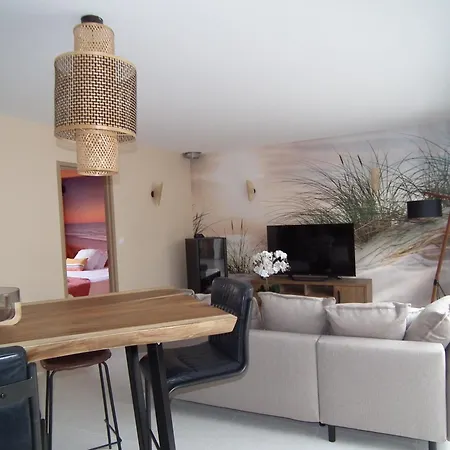 Les Maisons De Louise Apartment